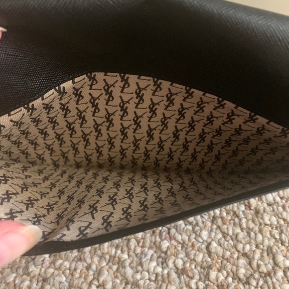 ♦️♦️Gorgeous YSL Clutch Large Saffiano Leather - Picture 5 of 5